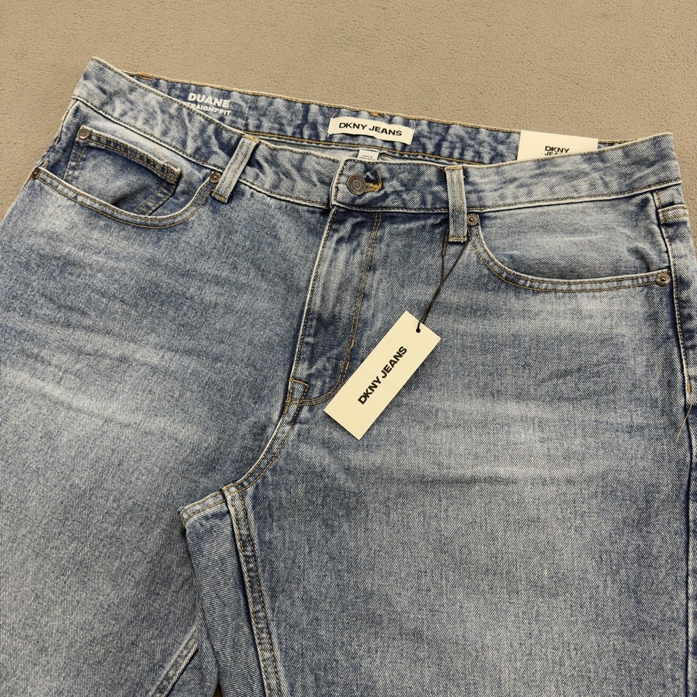 DKNY Duane Straight Fit Jeans Mens 40x34 Light Wash American Blue Fade NEW